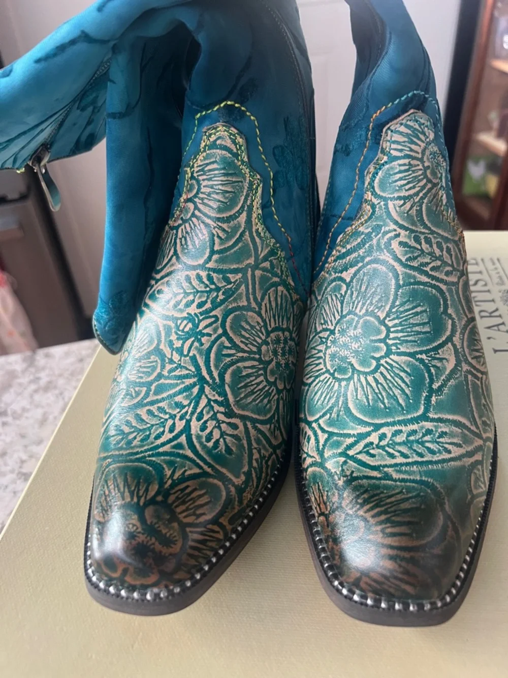 Brand New In box 👢Spring Step Turquoise Western Boots 🩵🩵🩵 - Picture 4 of 10